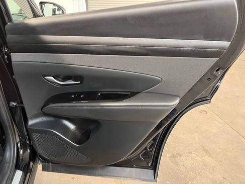 Used 2025 Hyundai Tucson Limited image 15