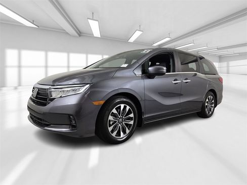 Used 2024 Honda Odyssey EX-L image 2