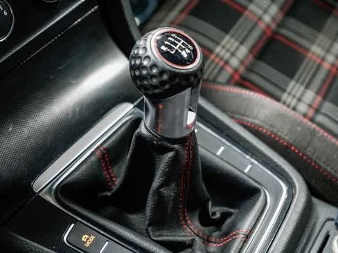 Used 2016 Volkswagen GTI S image 20