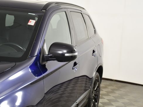 Used 2020 Mitsubishi Outlander LE AWD/4WD image 13