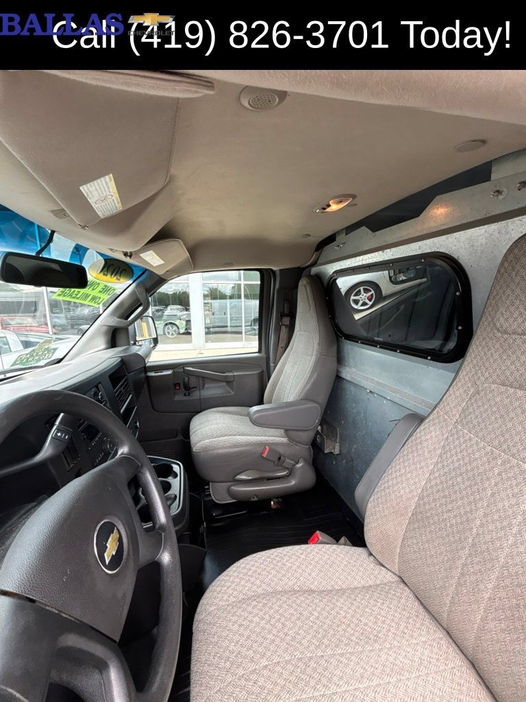 Used 2020 Chevrolet Express 2500 Extended RWD image 13