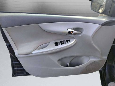 Used 2010 Toyota Corolla LE FWD image 8