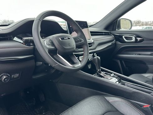 Used 2023 Jeep Compass Trailhawk image 8