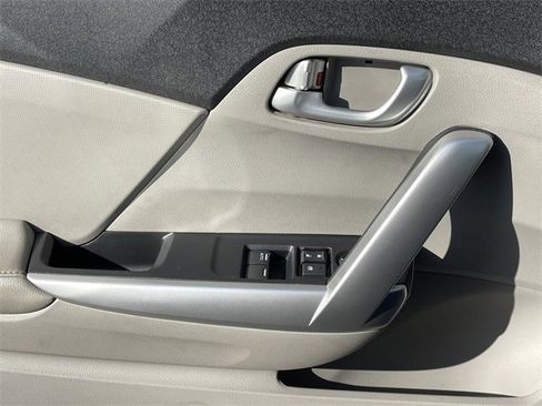 Used 2012 Honda Civic EX-L image 18