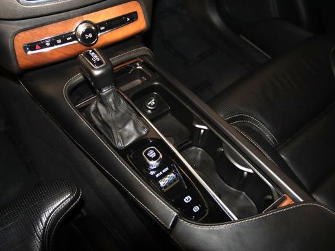 Used 2018 Volvo XC90 T6 Inscription w/ Convenience Package image 47