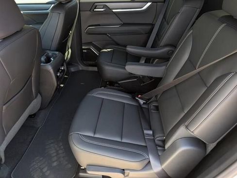 New 2026 GMC Acadia Elevation w/ Elevation Premium Package FWD image 18