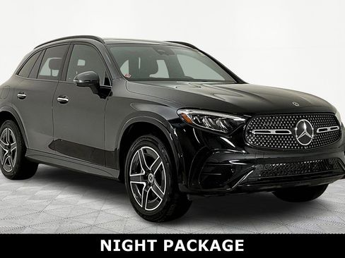 Used 2023 Mercedes-Benz GLC 300 4MATIC image 3