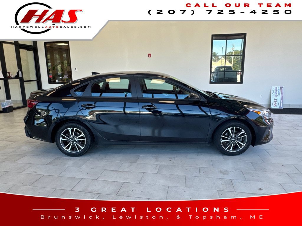 Used 2024 Kia Forte LXS FWD image 7