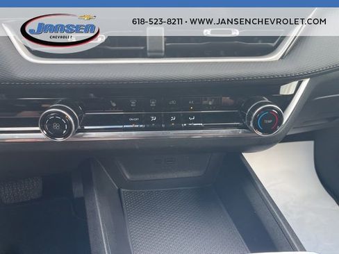 Used 2025 Chevrolet Equinox LT image 26