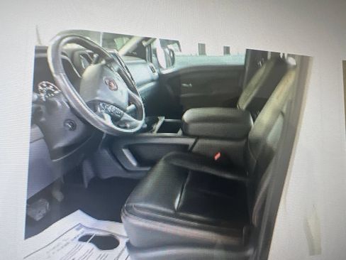 Used 2023 Nissan Titan PRO-4X w/ Pro-4x Convenience Package AWD/4WD image 2