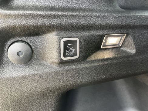 Used 2024 Jeep Grand Cherokee L Altitude image 40