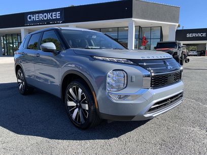 New 2025 Mitsubishi Outlander SE