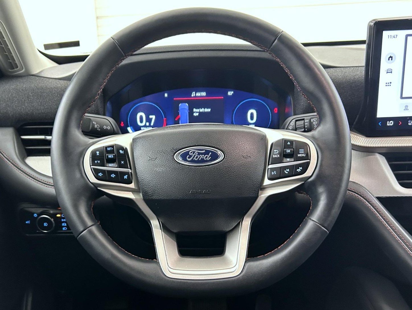 Used 2025 Ford Explorer Active w/ Active Comfort Package AWD/4WD image 11
