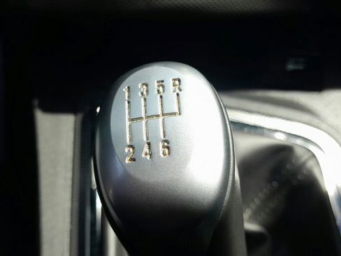 Used 2014 Dodge Challenger R/T RWD image 23