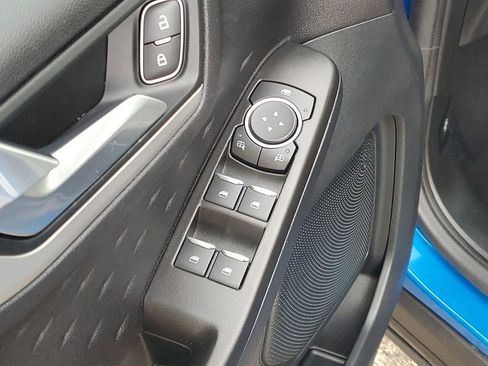 Used 2020 Ford Escape SE image 10