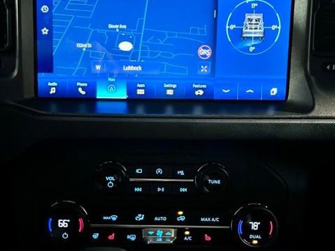 Used 2024 Ford Bronco Badlands AWD/4WD image 18