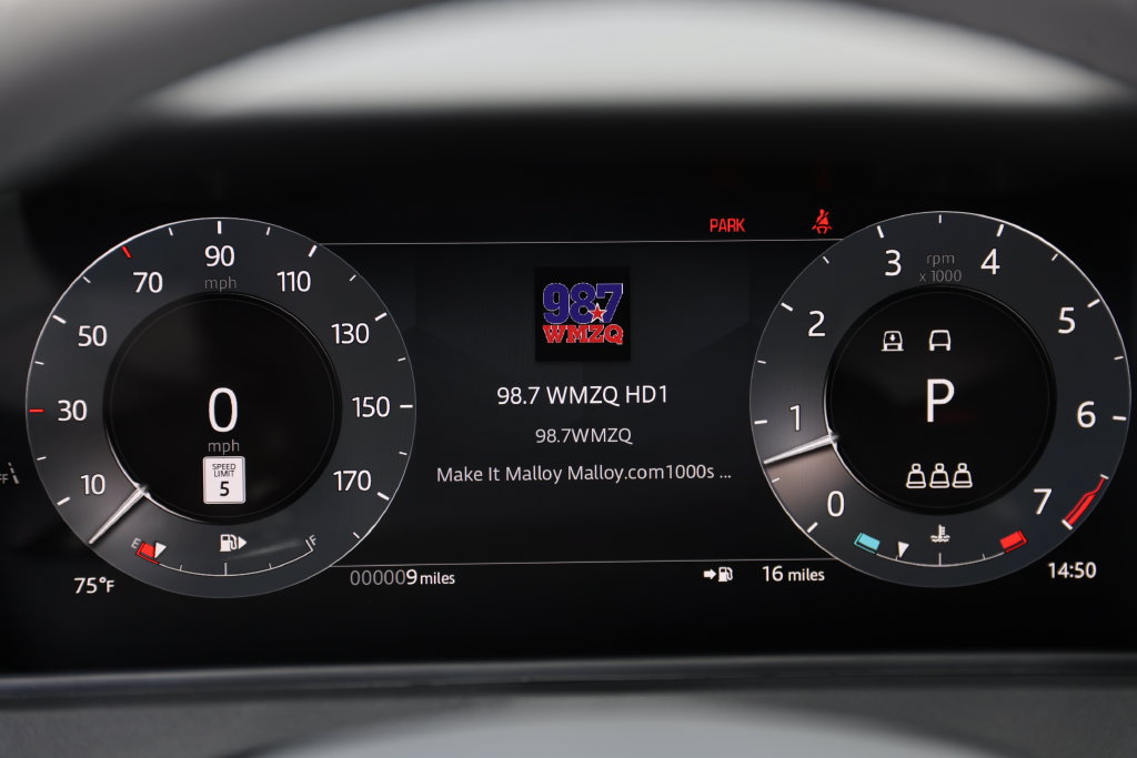 New 2026 Land Rover Range Rover Velar Dynamic SE AWD/4WD image 22