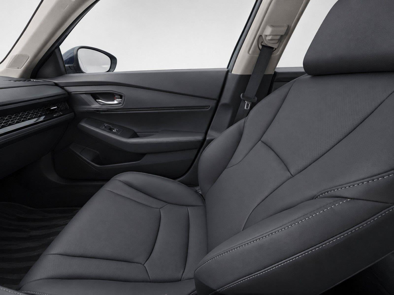Used 2025 Honda Accord Touring image 25