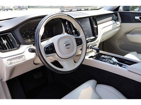 Used 2021 Volvo XC60 T5 Inscription w/ Protection Package Premier AWD/4WD image 13