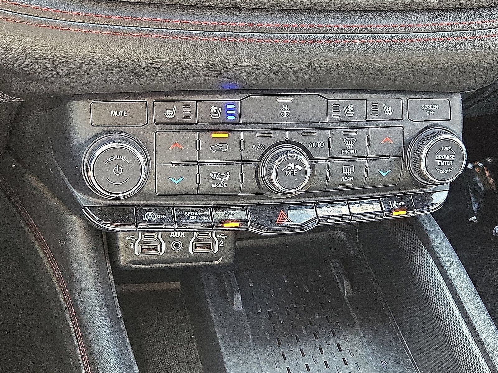 Used 2025 Dodge Durango GT AWD/4WD image 28