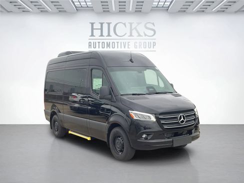 New 2025 Mercedes-Benz Sprinter 2500 image 3
