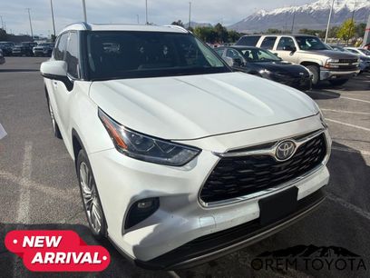 Used 2022 Toyota Highlander Platinum