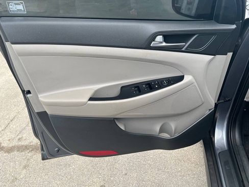 Used 2016 Hyundai Tucson SE w/ Option Group 02 AWD/4WD image 4