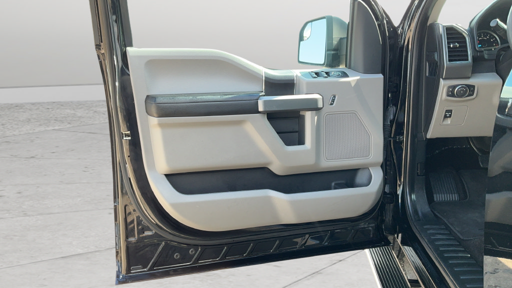 Used 2018 Ford F150 XLT AWD/4WD image 18