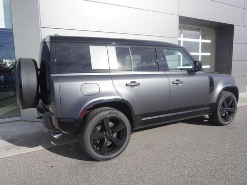 New 2026 Land Rover Defender 110 V8 image 4