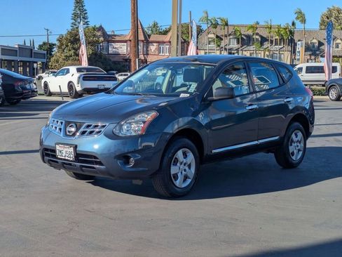 Used 2015 Nissan Rogue S image 3