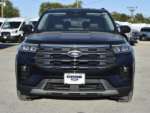 New 2026 Ford Explorer Active w/ Active Comfort Package image 2