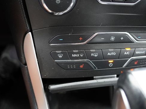 Used 2015 Ford Edge SEL w/ Equipment Group 201A AWD/4WD image 5
