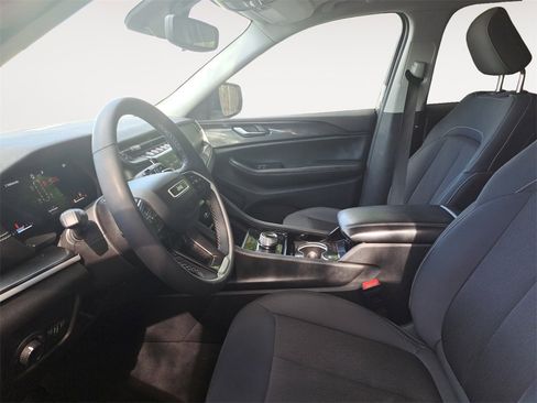 Used 2023 Jeep Grand Cherokee L Laredo w/ Luxury Tech Group I image 9