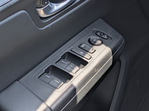 Used 2023 Honda CR-V EX image 26