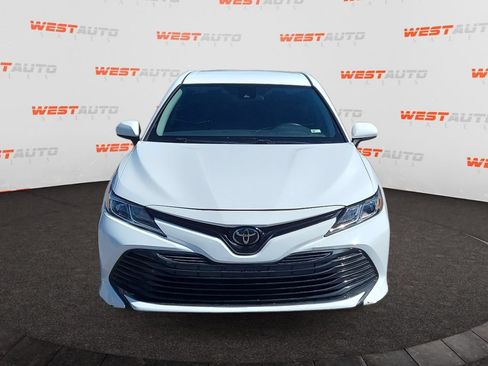 Used 2019 Toyota Camry LE FWD image 8