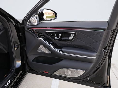 Used 2022 Mercedes-Benz Maybach S 580 4MATIC image 23