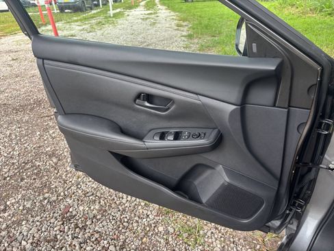 Used 2025 Nissan Sentra S FWD image 18