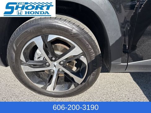 Used 2024 Chevrolet Trax RS w/ Driver Confidence Package FWD image 10