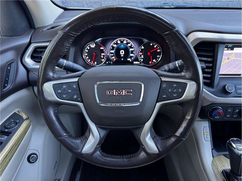 Used 2018 GMC Acadia Denali w/ Technology Package AWD/4WD image 21