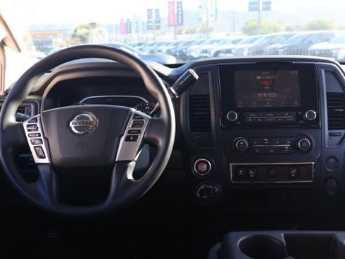 Certified 2022 Nissan Titan SV image 21