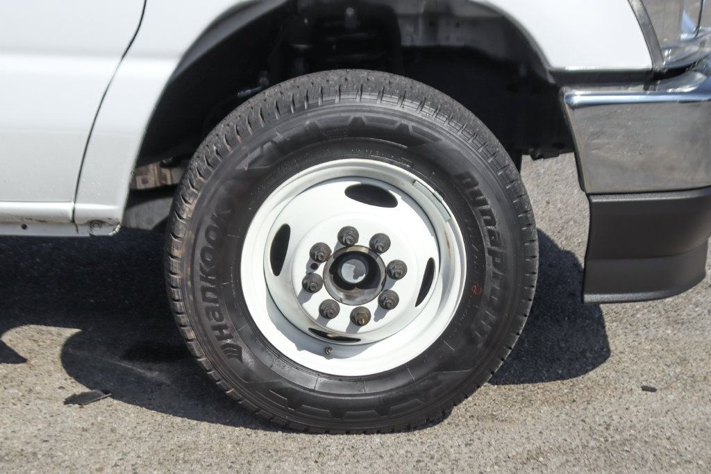 Used 2024 Ford E-450 and Econoline 450 Super Duty w/ Power Windows & Locks Group RWD image 35