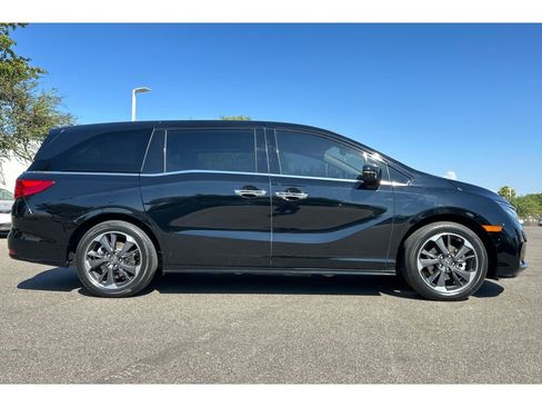 Certified 2024 Honda Odyssey Elite image 7