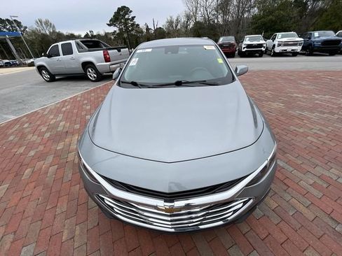 Used 2024 Chevrolet Malibu LT image 2