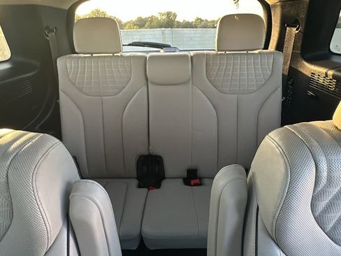 Used 2024 Hyundai Palisade Limited FWD image 35