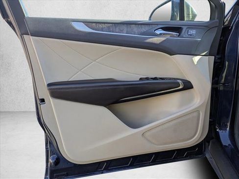 Used 2017 Lincoln MKC Reserve w/ Lincoln MKC Climate Package image 9