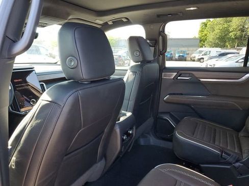 New 2026 GMC Acadia Denali Ultimate AWD/4WD image 12