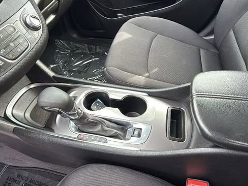 Used 2022 Chevrolet Malibu LT image 13