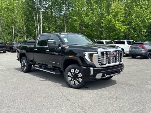 New 2026 GMC Sierra 2500 Denali w/ Technology Package AWD/4WD image 2