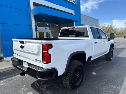 Used 2026 Chevrolet Silverado 2500 ZR2 AWD/4WD image 7
