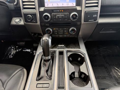 Used 2018 Ford F150 Platinum w/ Equipment Group 701A Luxury image 15